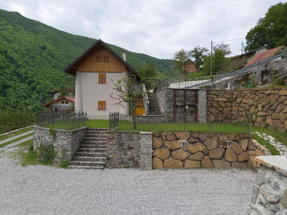 Pocitniska Hisa Pri Kustrcu Apartamento Grahovo ob Baci Exterior foto