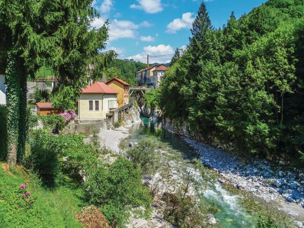 Pocitniska Hisa Pri Kustrcu Apartamento Grahovo ob Baci Exterior foto
